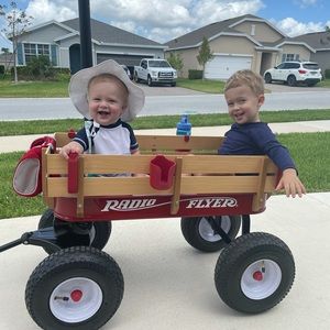 Meet your Posher, Leigh